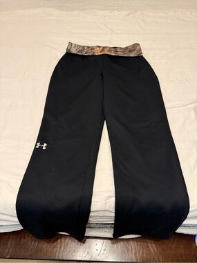 Under Armour sweat pants with realtree waistband